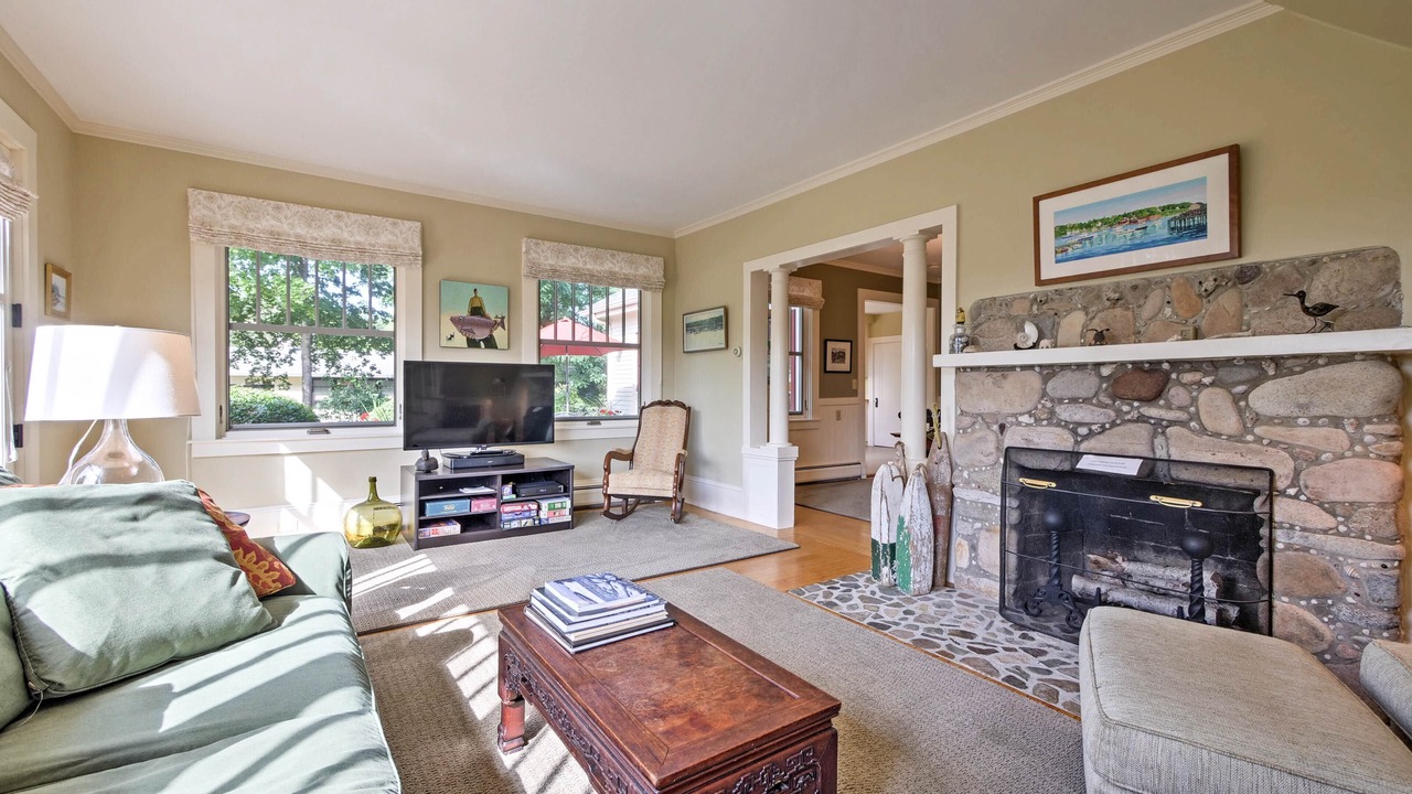 Photo of Livingroom in Southwest Harbor