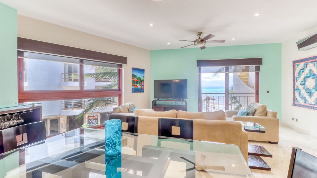 Photo of Livingroom in Downtown