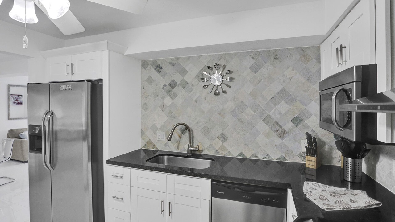 Photo of Kitchen in Hollywood Lakes