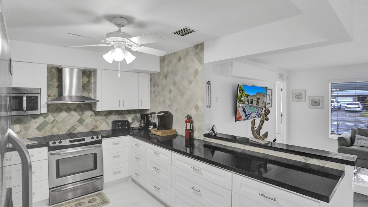 Photo of Kitchen in Hollywood Lakes
