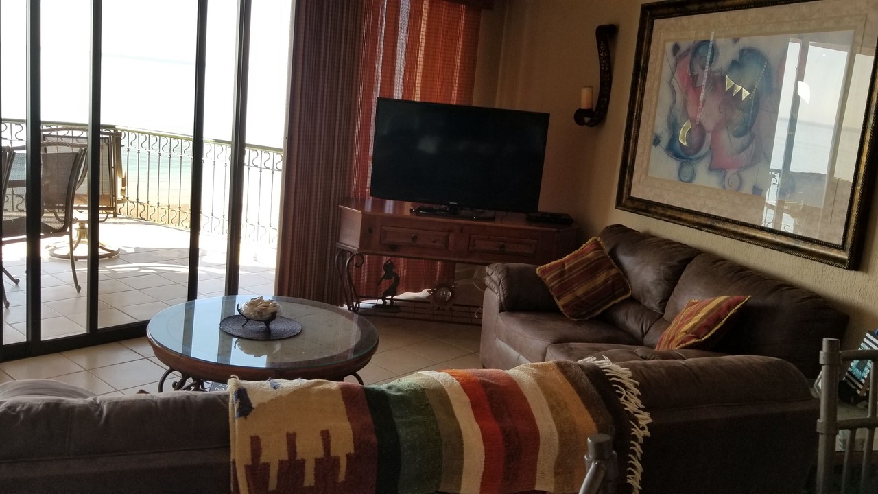 Photo of Livingroom in Sandy Beach