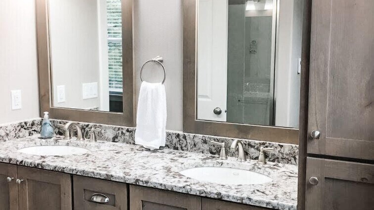 Photo of Bathroom in Kiwanda Shores