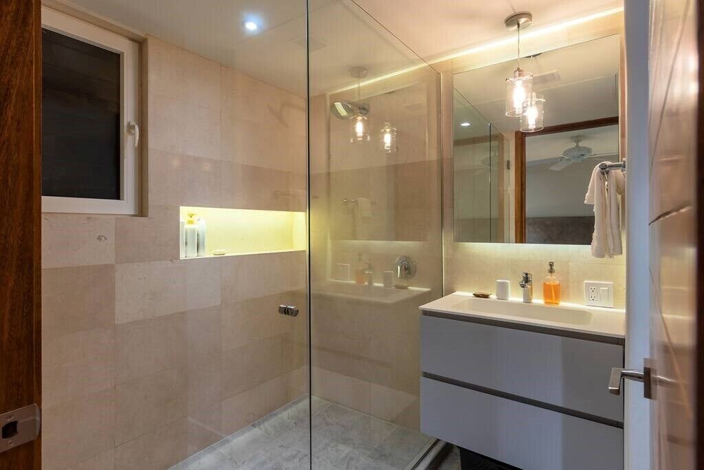 Photo of Bathroom in South Shore Hotel Area