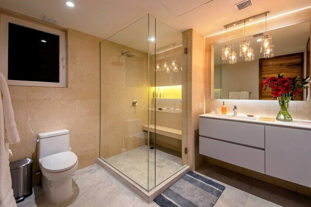 Photo of Bathroom in South Shore Hotel Area