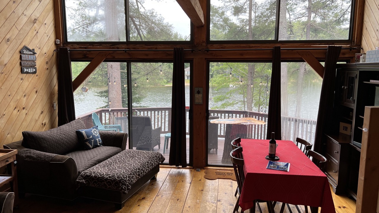 Photo of Livingroom in Acton