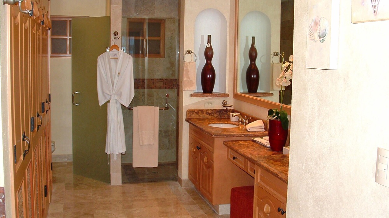 Photo of Bathroom in Flamingos