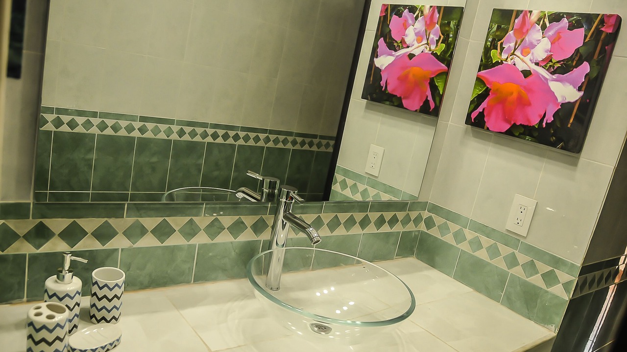 Photo of Bathroom in Romantic Zone