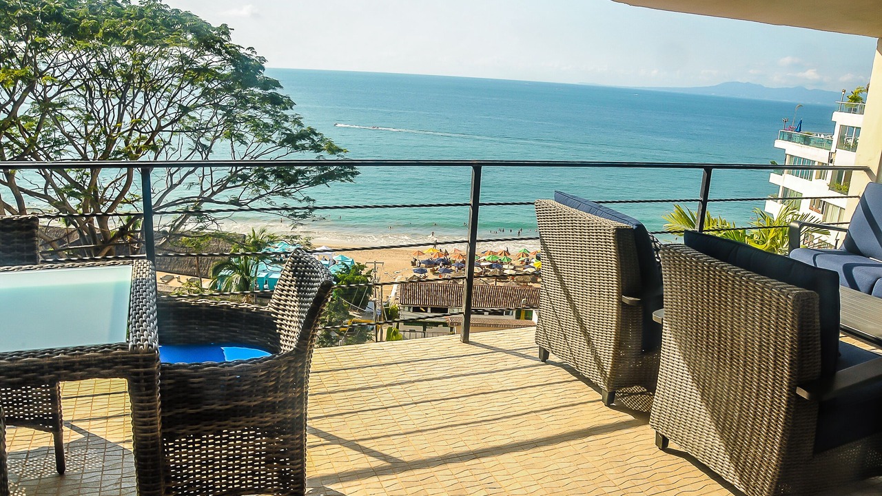 Photo of Outdoor in Romantic Zone