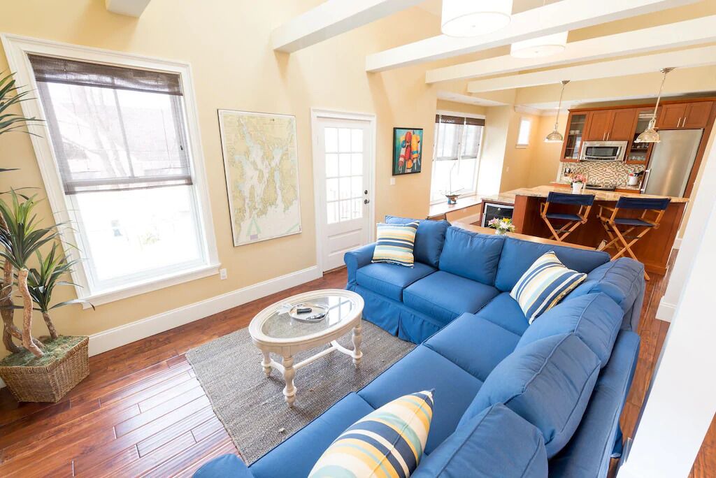 Photo of Livingroom in Yachting Village