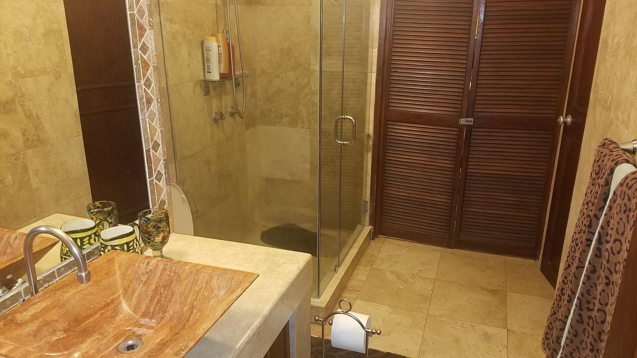 Photo of Bathroom in Romantic Zone