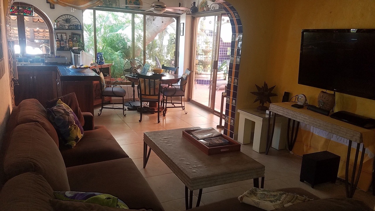 Photo of Livingroom in Romantic Zone