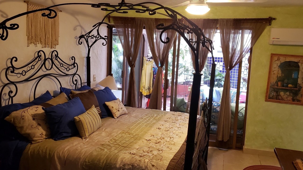 Photo of Bedroom in Romantic Zone