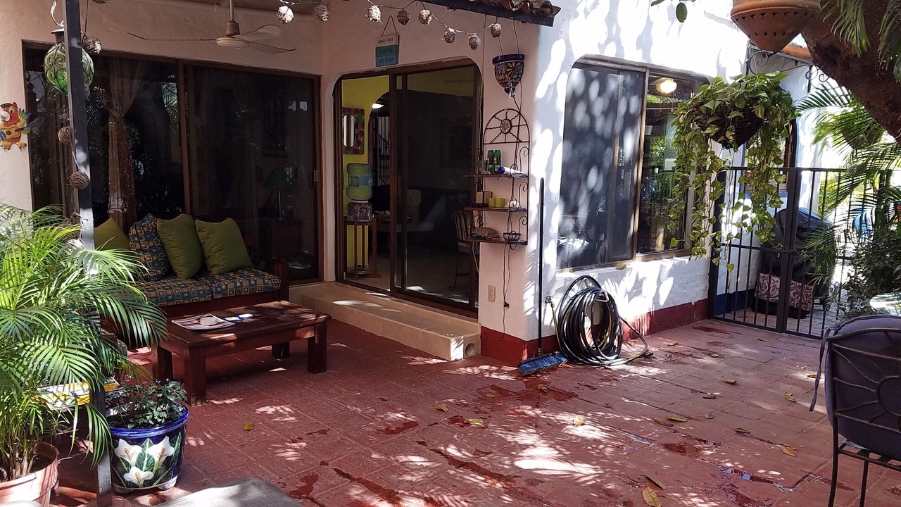 Photo of Outdoor in Romantic Zone