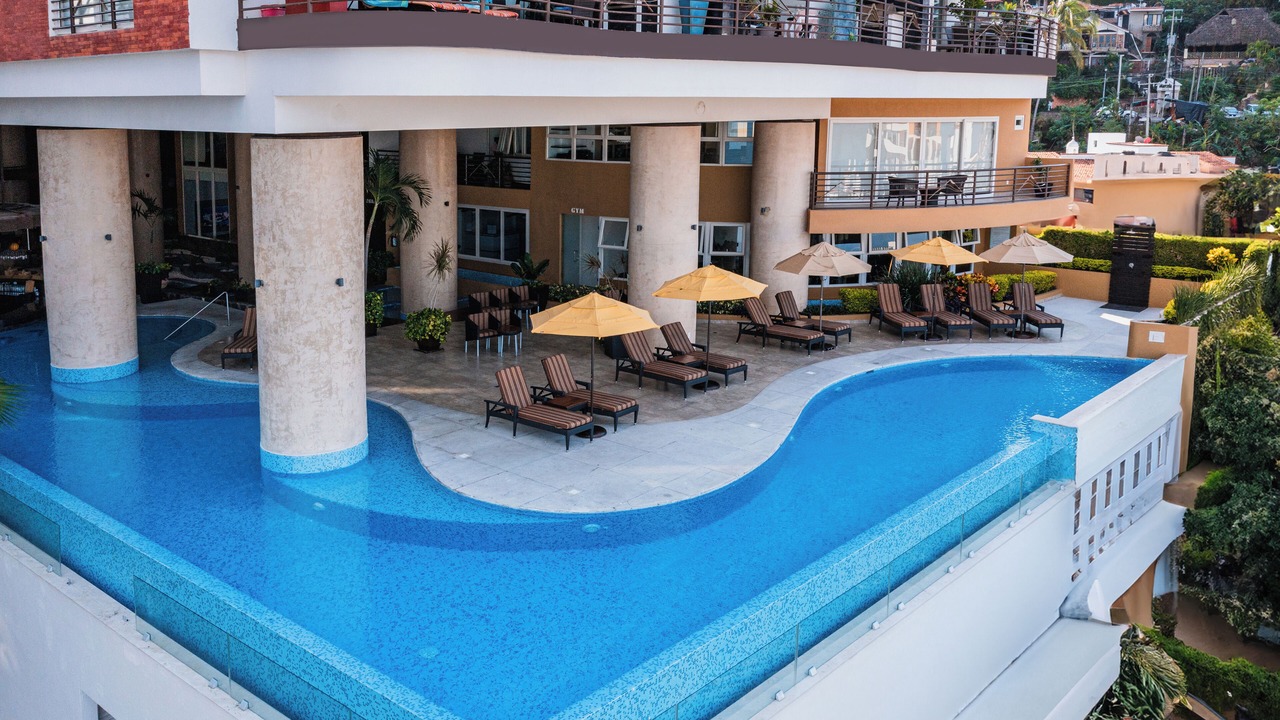 Photo of Outdoor in Romantic Zone