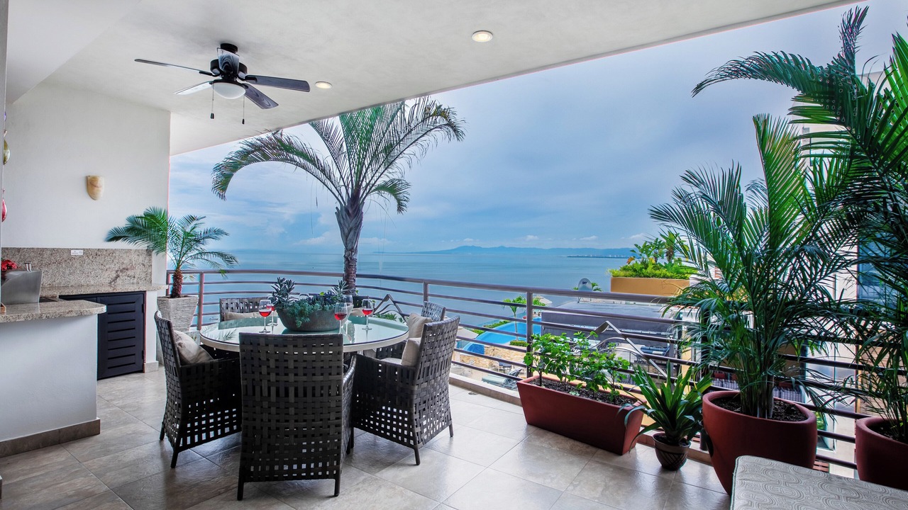 Photo of Outdoor in Romantic Zone