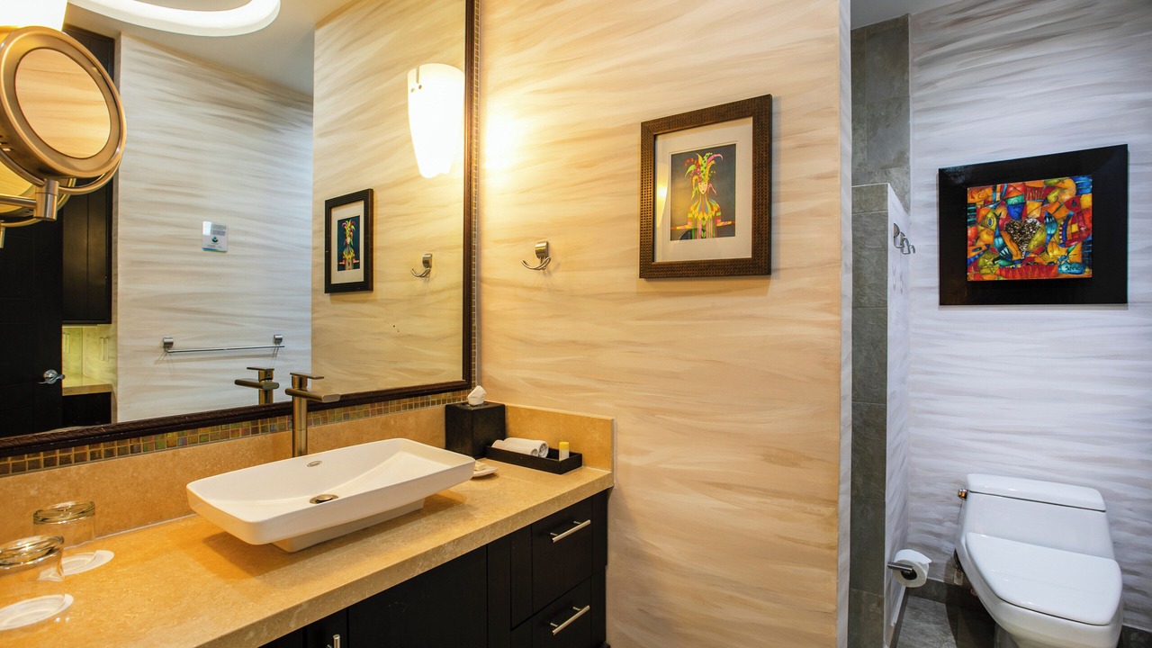 Photo of Bathroom in Romantic Zone