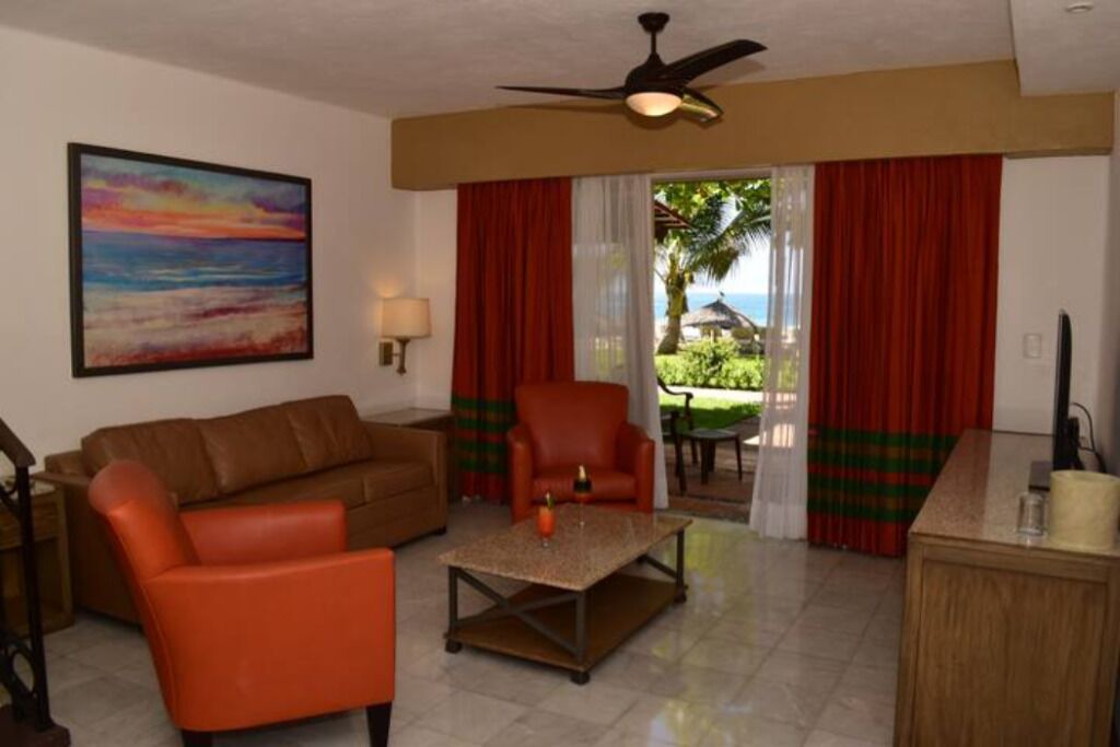 Photo of Livingroom in Ixtapa