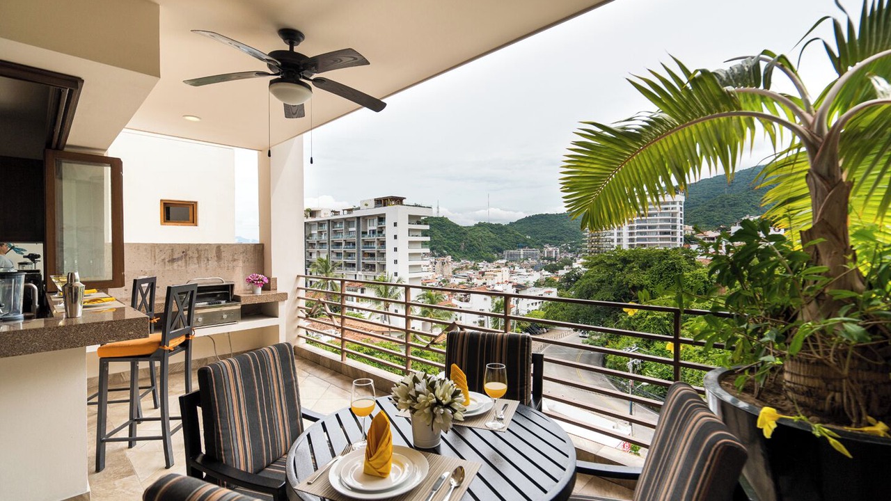 Photo of Outdoor in Romantic Zone