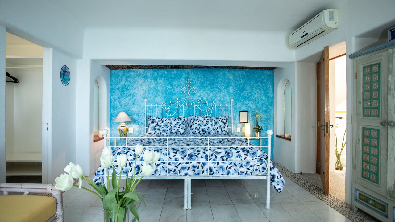 Photo of Bedroom in South Shore Hotel Area