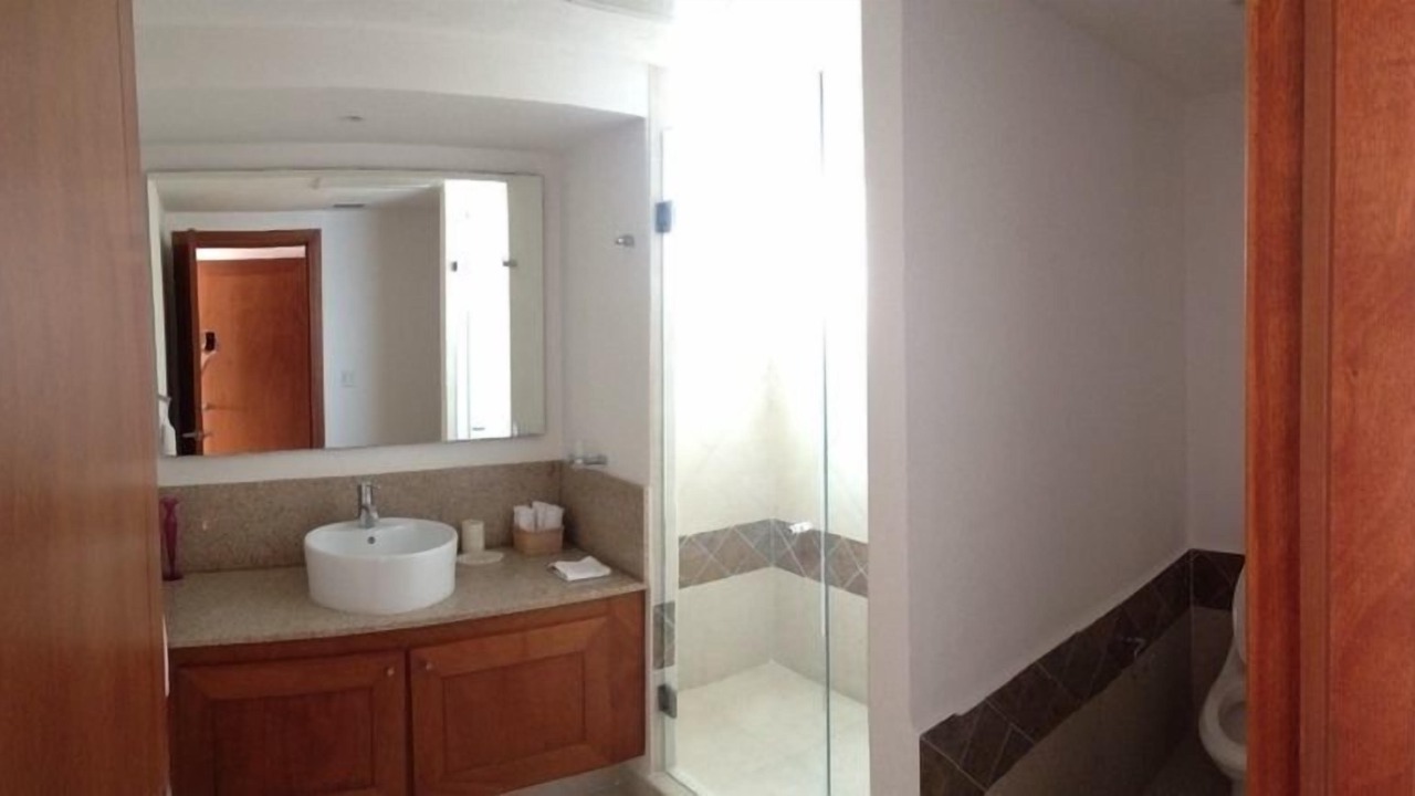 Photo of Bathroom in South Hotel Zone
