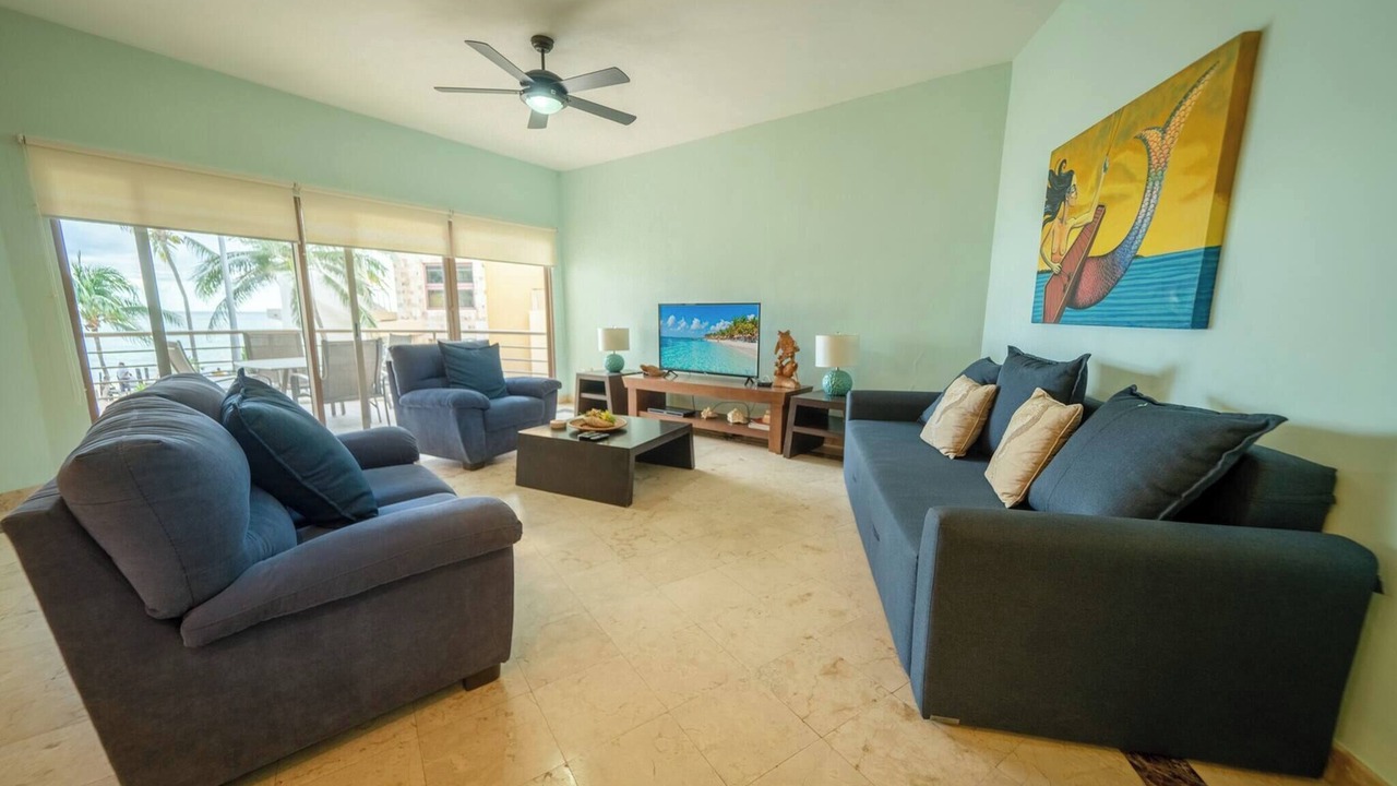 Photo of Livingroom in Downtown