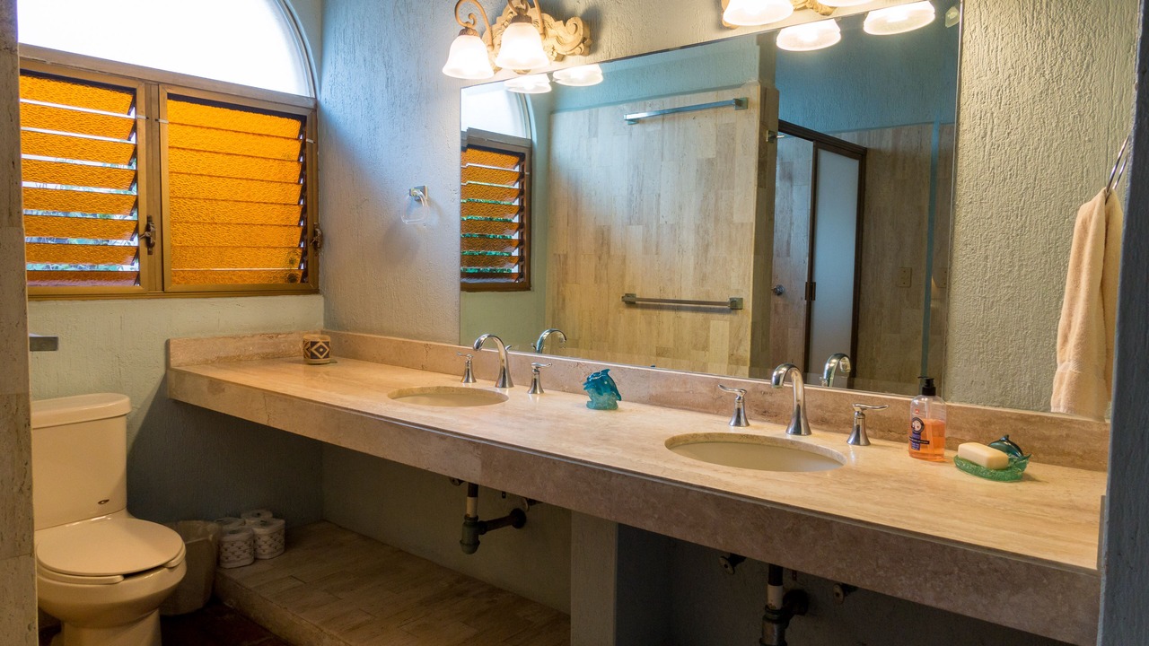 Photo of Bathroom in Club Santiago