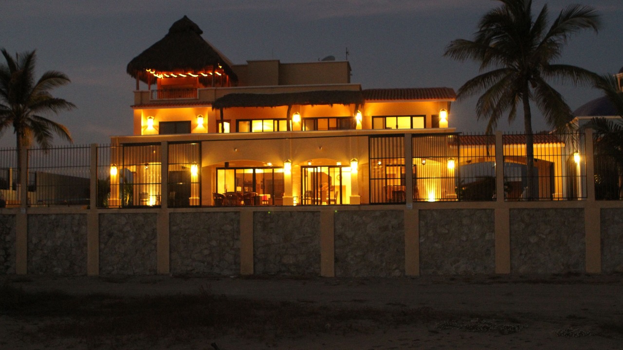 Photo of Others in Isla Navidad