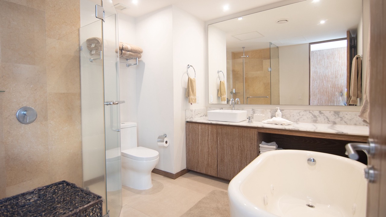 Photo of Bathroom in Flamingos