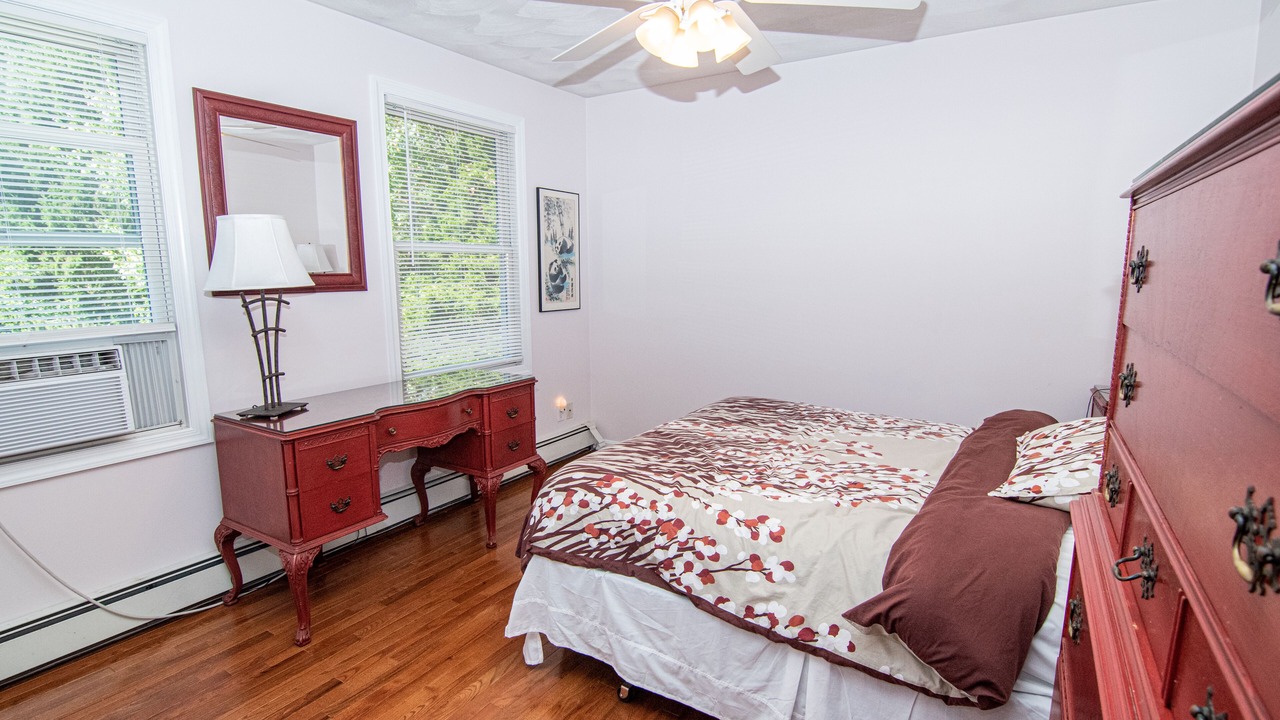 Photo of Bedroom in Saunderstown