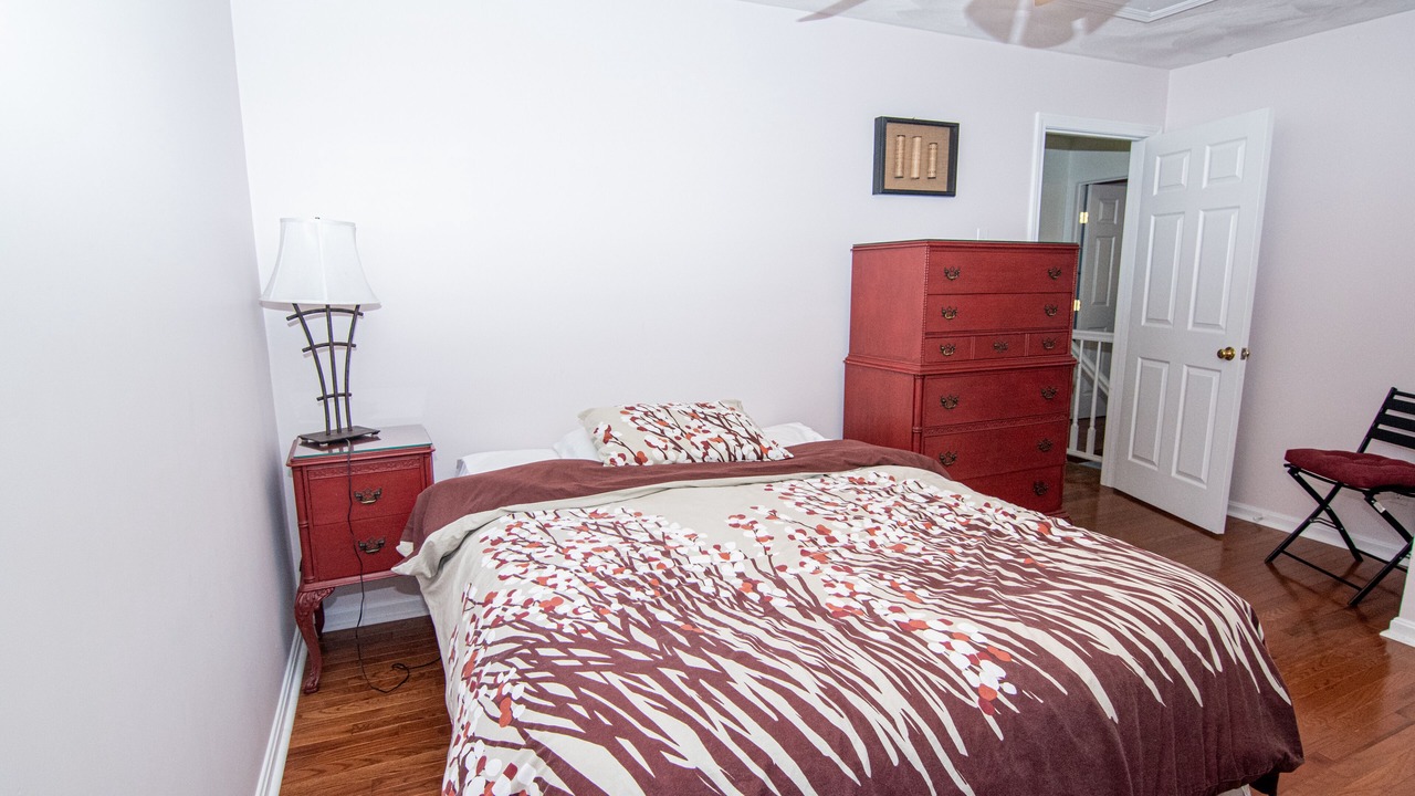 Photo of Bedroom in Saunderstown