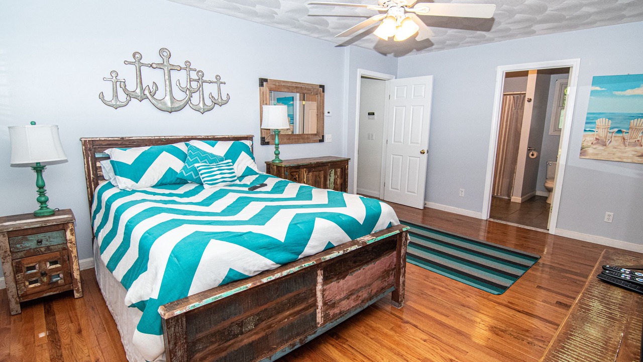 Photo of Bedroom in Saunderstown