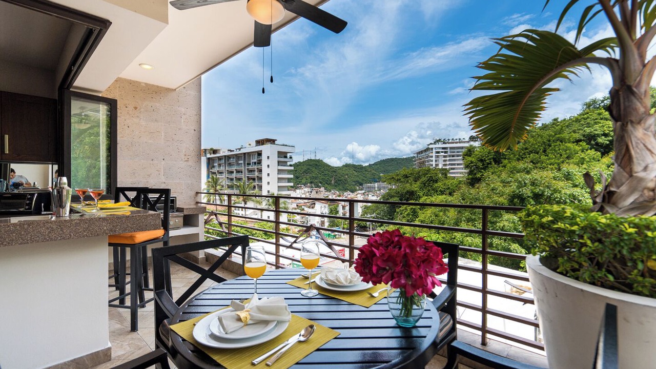 Photo of Outdoor in Romantic Zone