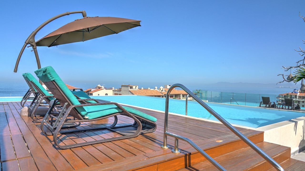 Photo of Outdoor in Romantic Zone