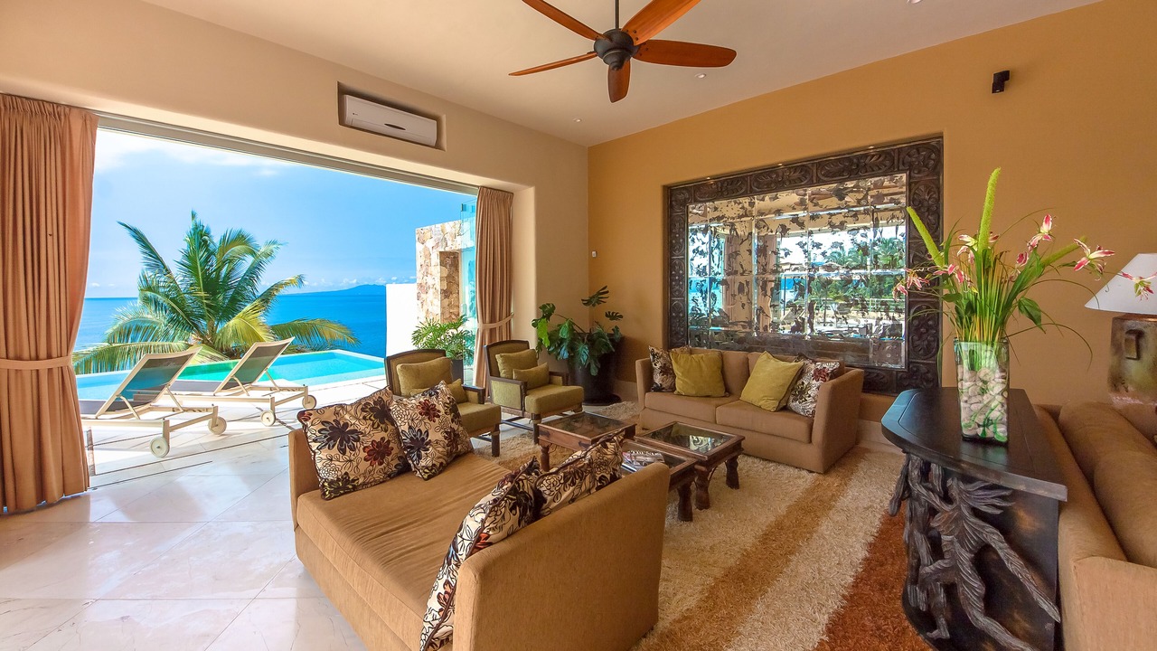 Photo of Livingroom in Romantic Zone