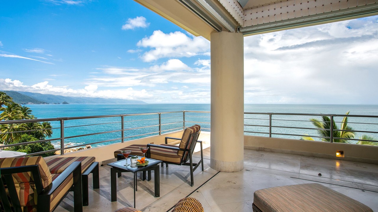 Photo of Patio Balcony in Romantic Zone
