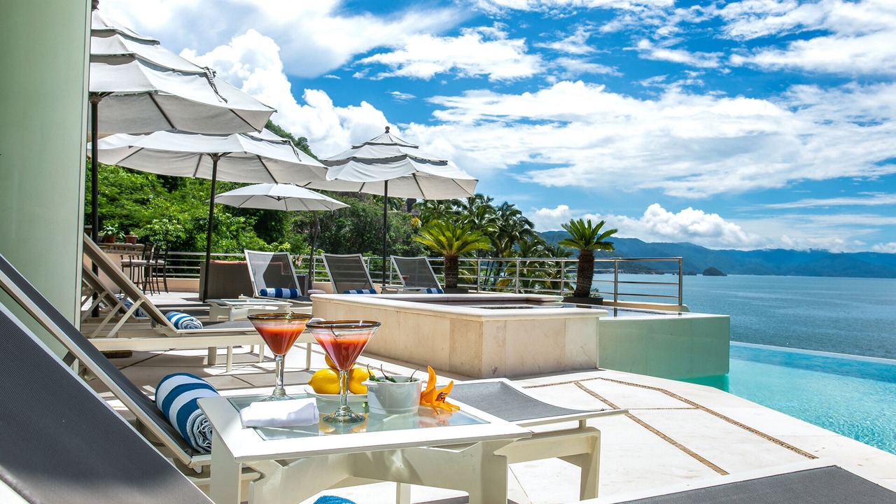 Photo of Outdoor in Romantic Zone
