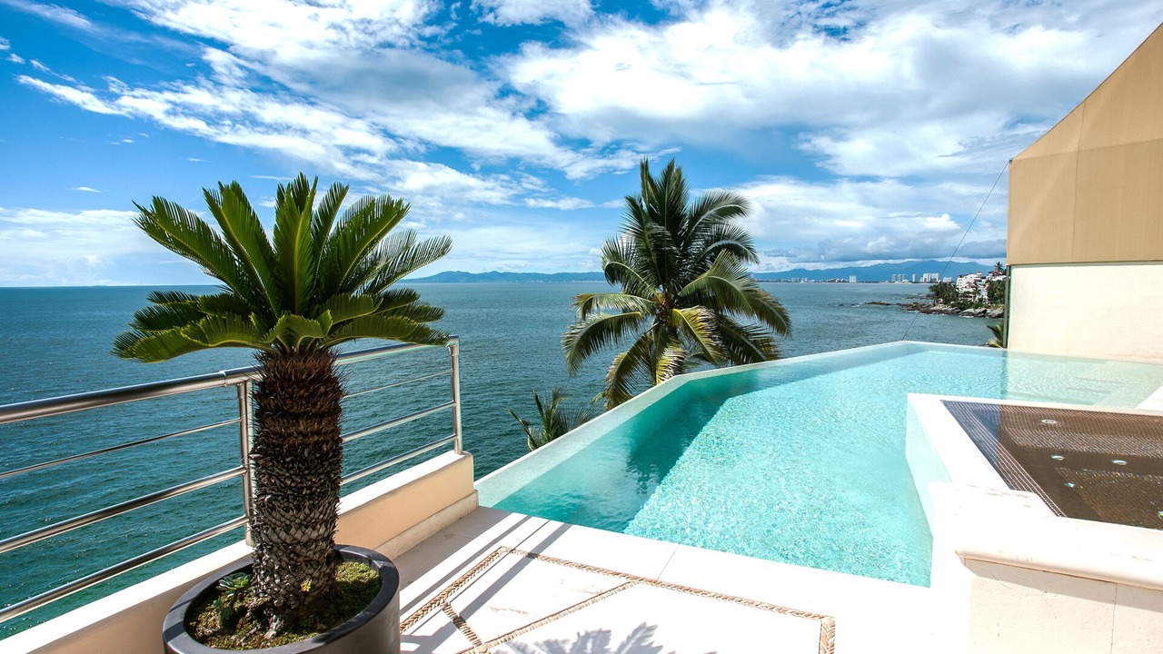Photo of Outdoor in Romantic Zone
