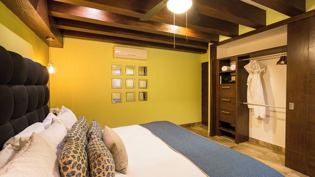 Photo of Bedroom in Romantic Zone