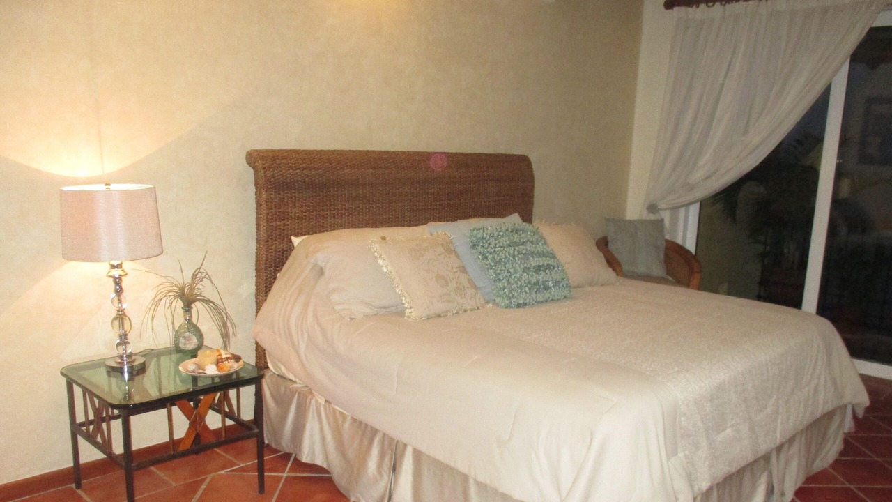 Photo of Bedroom in South Shore Hotel Area