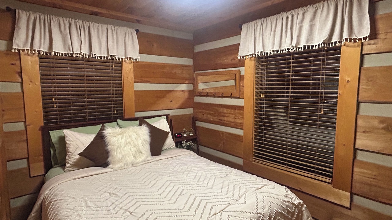 Photo of Bedroom in Townsend