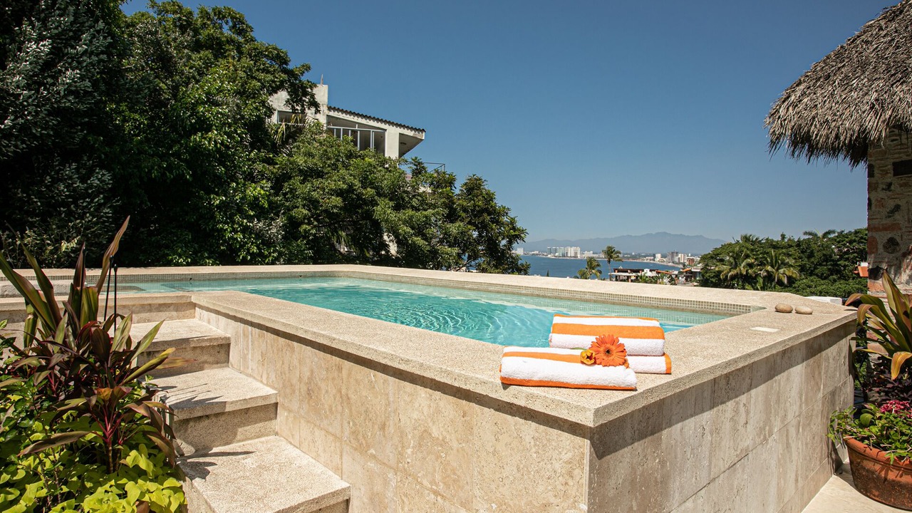 Photo of Outdoor in Romantic Zone
