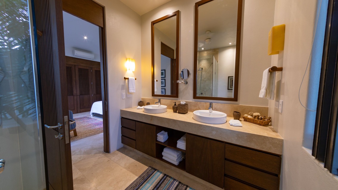 Photo of Bathroom in South Shore Hotel Area