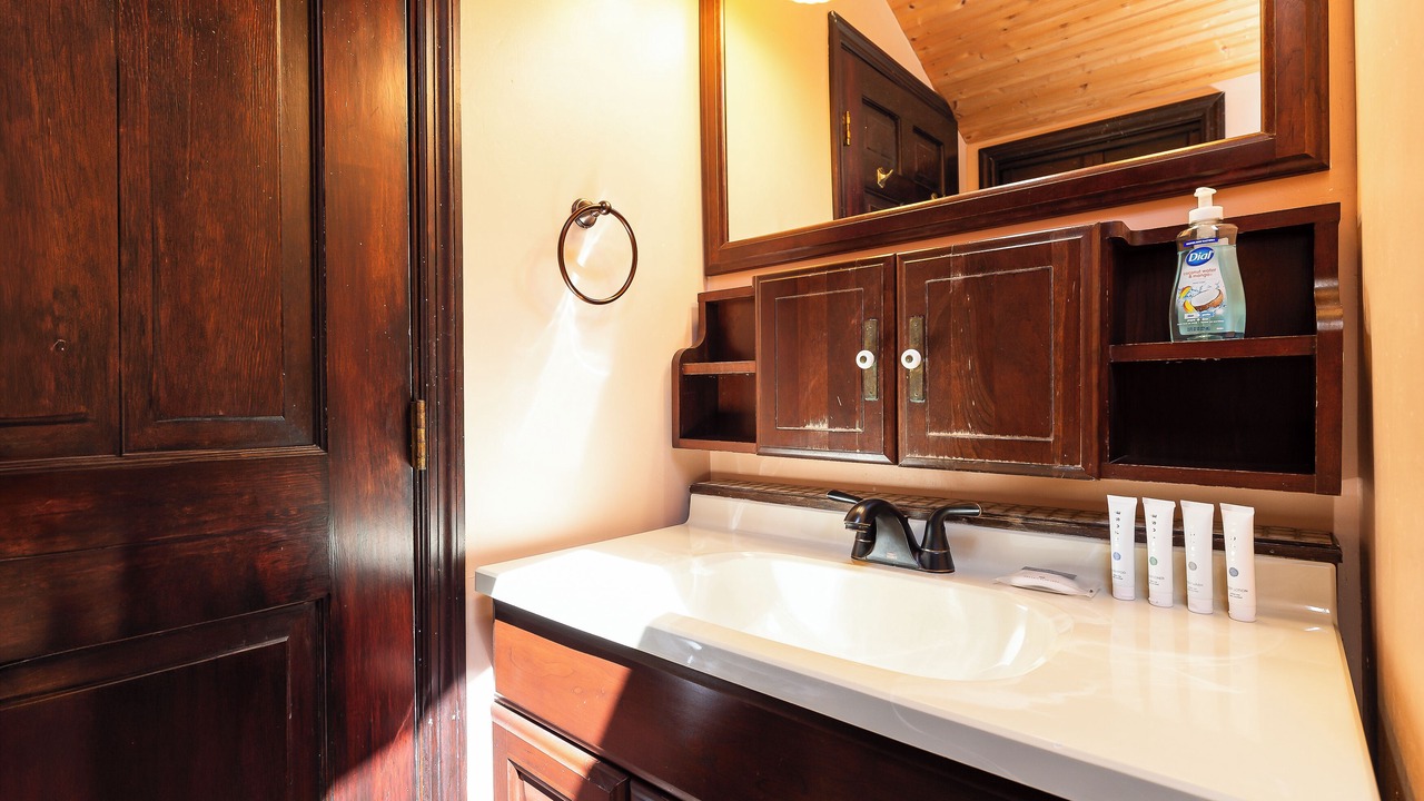 Photo of Bathroom in Mid-Coast and Islands