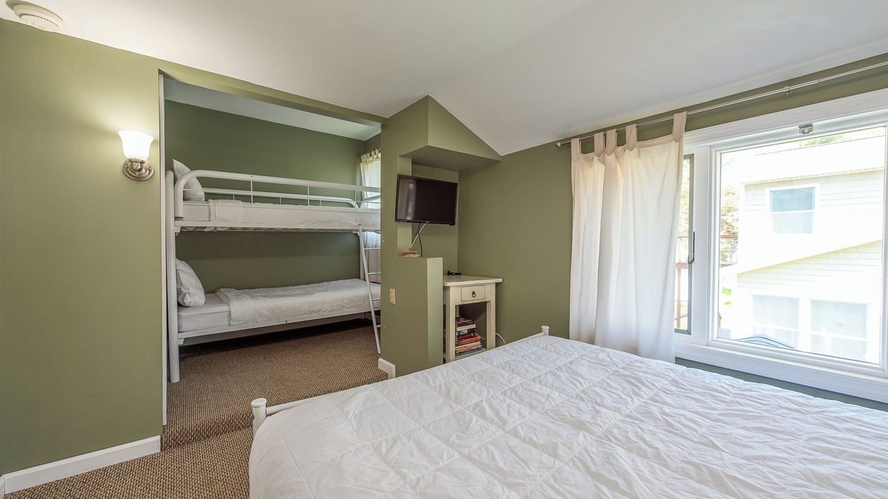 Photo of Bedroom in Mid-Coast and Islands