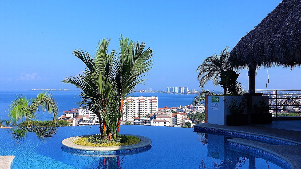 Photo of Outdoor in Romantic Zone