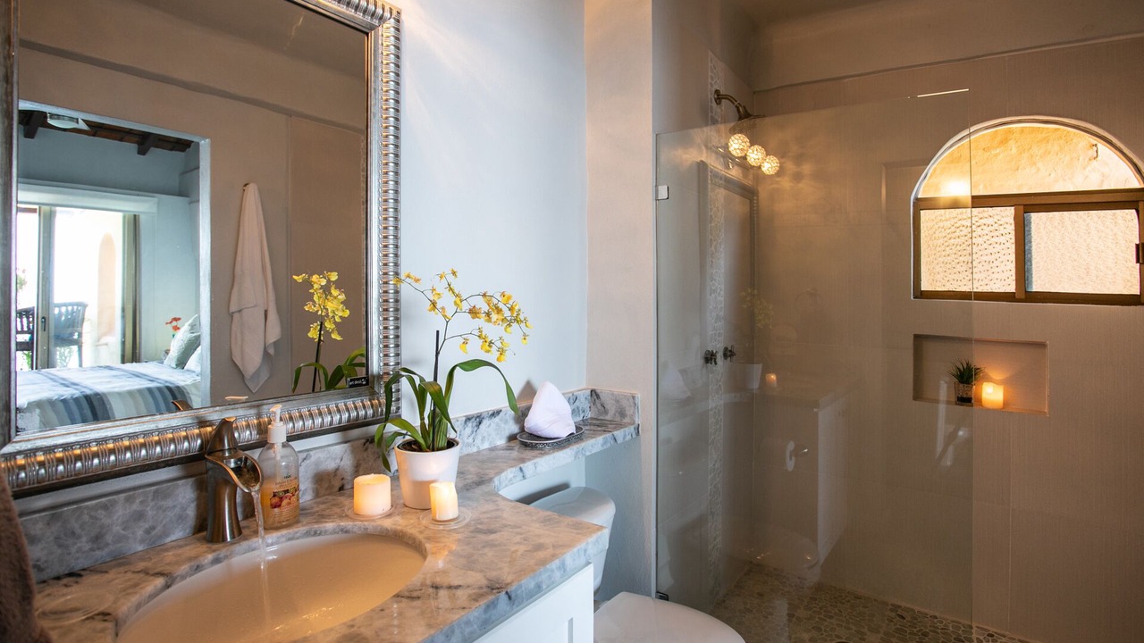 Photo of Bathroom in South Shore Hotel Area