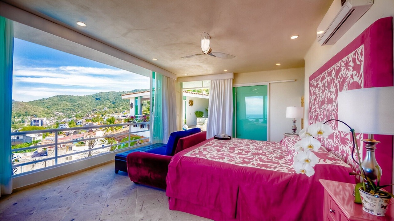 Photo of Bedroom in Romantic Zone