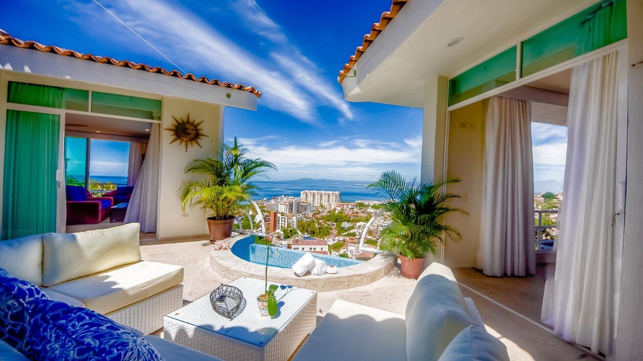 Photo of Outdoor in Romantic Zone
