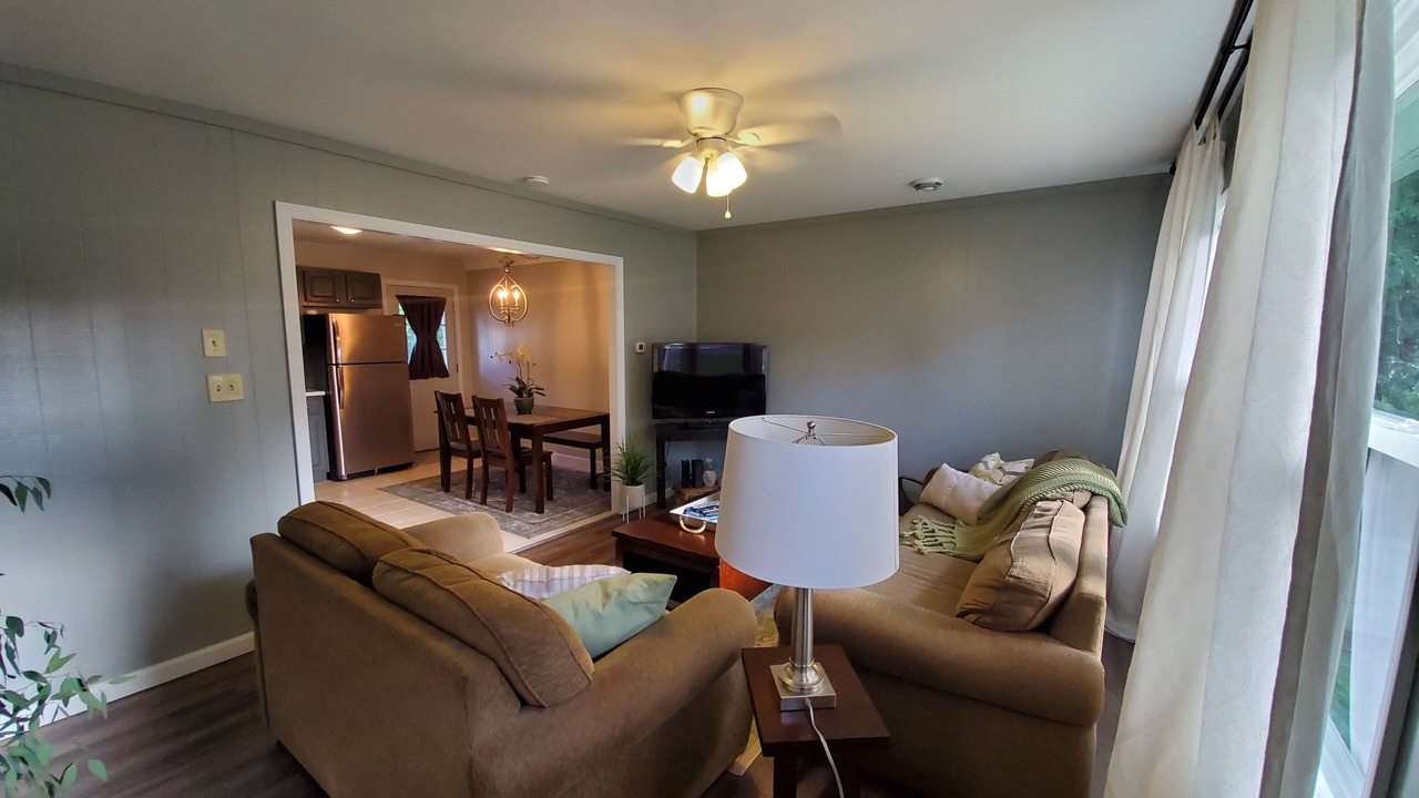 Photo of Livingroom in Tiffin