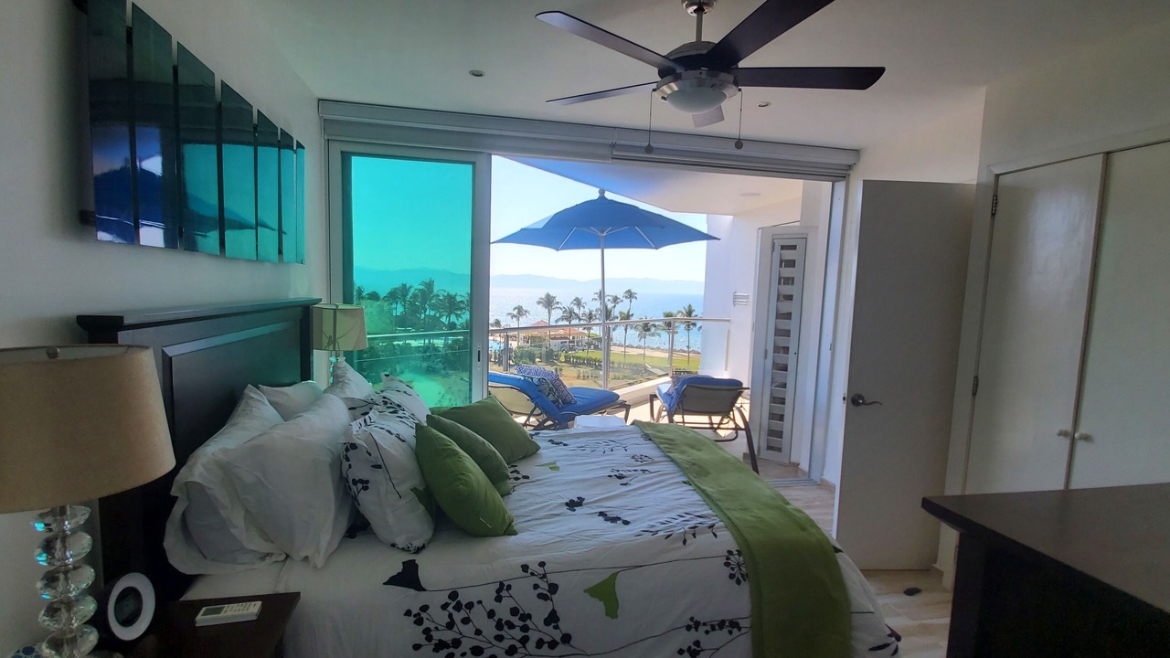 Photo of Bedroom in Flamingos